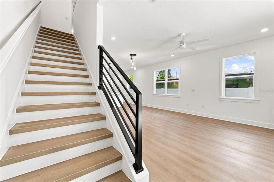 Spacious, unfurnished interior of a new home in , Tampa (Image 13).