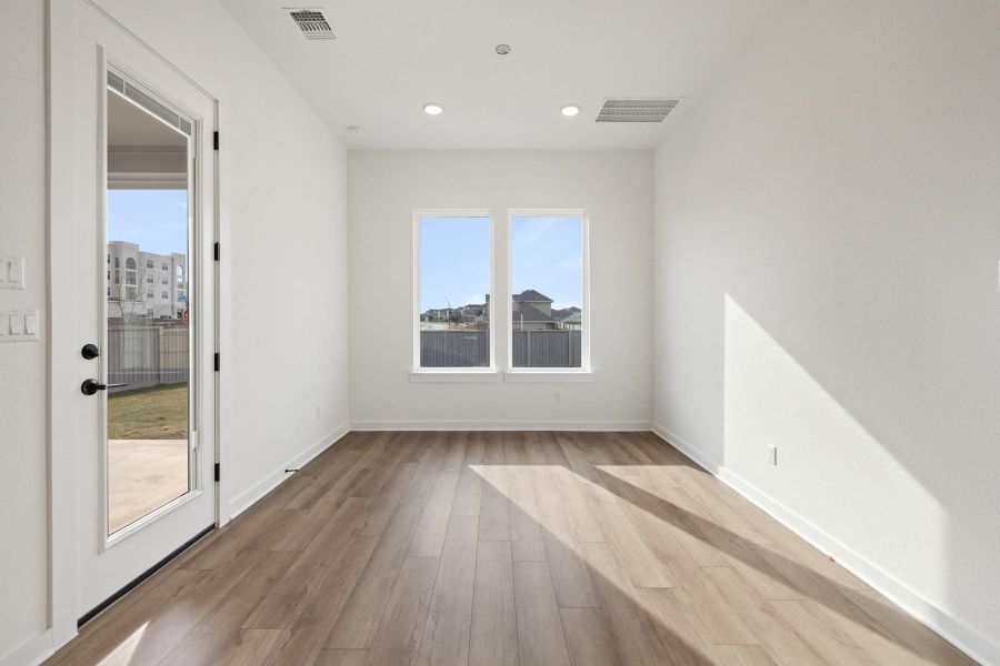 Spacious, unfurnished interior of a new home in Park Central, Georgetown (Image 35). Spacious, unfurnished interior of a new home in Park Central, Georgetown (Image 35).