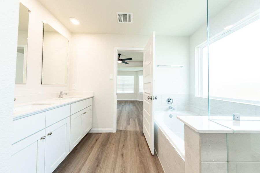 Furnished interior view inside a new home in Townsend Reserve, Splendora (Image 8).