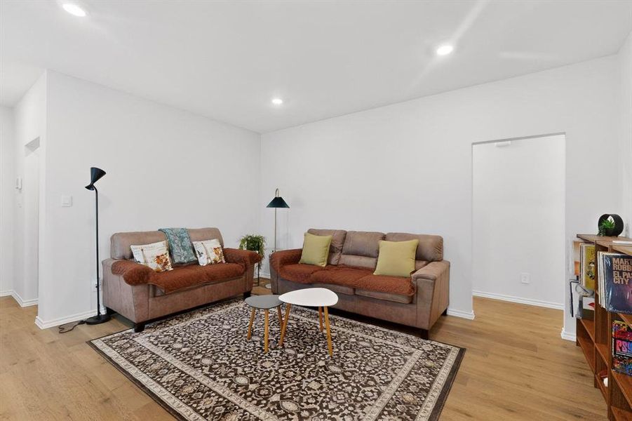 Furnished interior view inside a new home in , Lavon (Image 35). Furnished interior view inside a new home in , Lavon (Image 35).