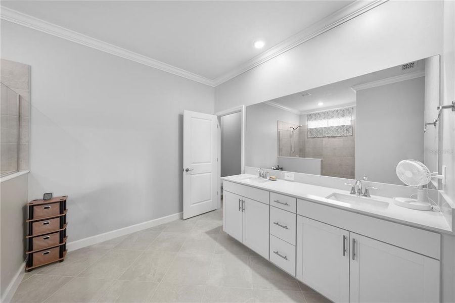 Furnished interior view inside a new home in , Bradenton (Image 33).