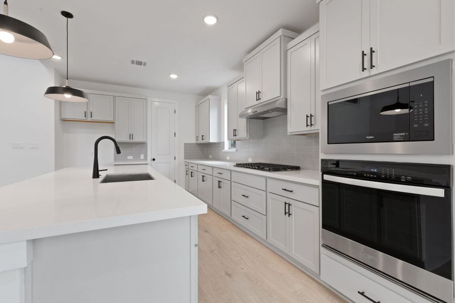 Beautiful finishes in Light & Bright Kitchen