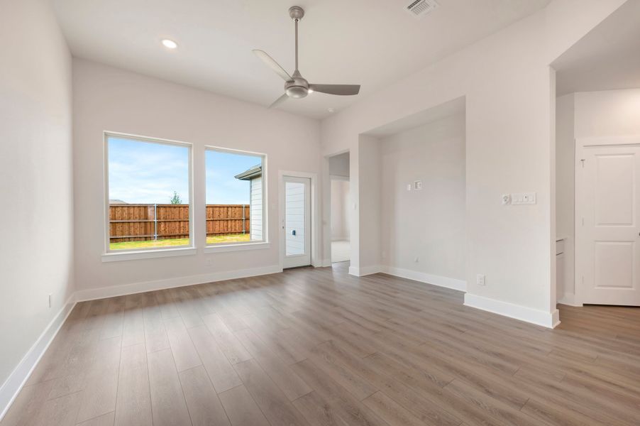 Spacious, unfurnished interior of a new home in The Meadows, Denton (Image 24).