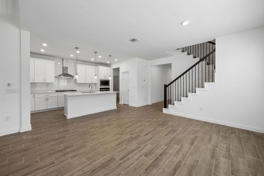 Spacious, unfurnished interior of a new home in Windcress, Cove (Image 21).