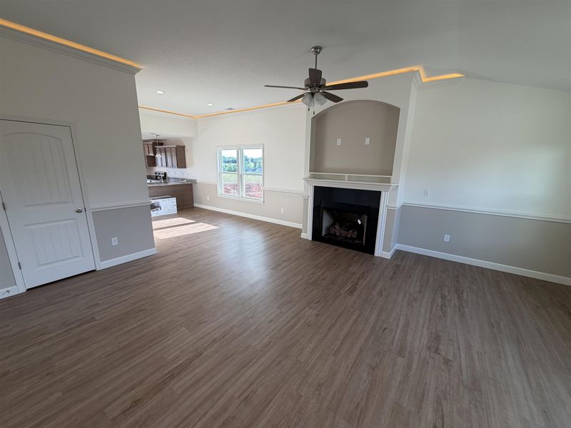 Spacious, unfurnished interior of a new home in Cleveland Meadows, Spartanburg (Image 8). Spacious, unfurnished interior of a new home in Cleveland Meadows, Spartanburg (Image 8).