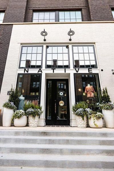 Condo located in Fayetteville, GA showcasing its design and architecture (Image 5).
