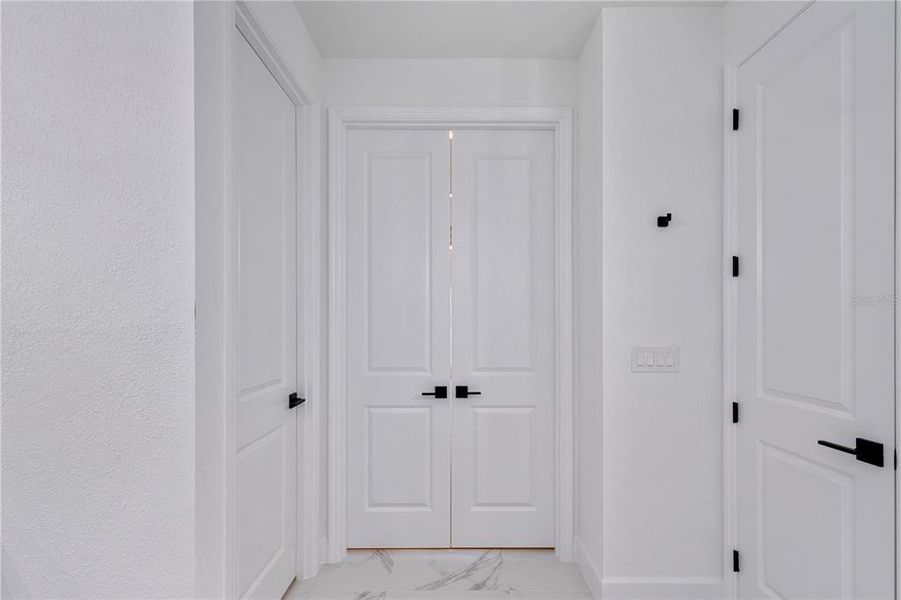 Spacious, unfurnished interior of a new home in , North Port (Image 20).