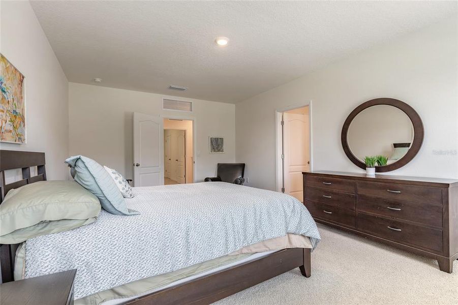 Furnished interior view inside a new home in Fountain View, Ormond Beach (Image 39).