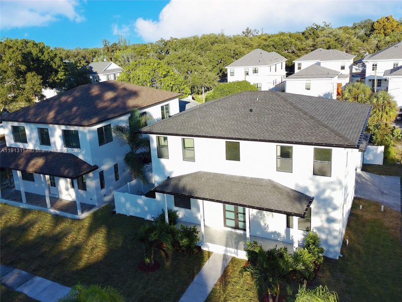 Front exterior of a new home in , St. Petersburg, FL, highlighting curb appeal (Image 18).