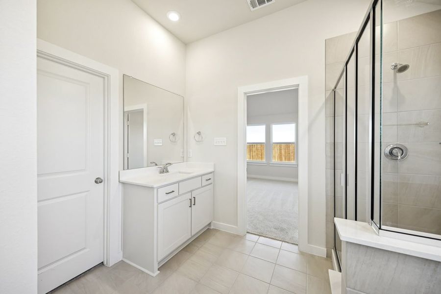Representative furnished interior of a home built from the The Alamo by Lillian Custom Homes in Freeman Farm, Kaufman (Image 8). Representative furnished interior of a home built from the The Alamo by Lillian Custom Homes in Freeman Farm, Kaufman (Image 8).