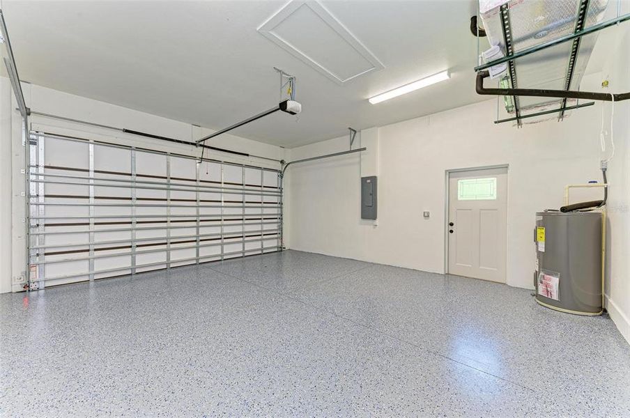 Spacious, unfurnished interior of a new home in , North Port (Image 39). Spacious, unfurnished interior of a new home in , North Port (Image 39).