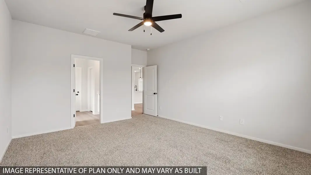 Spacious, unfurnished interior of a new home in Cypress Green, Tomball (Image 14).