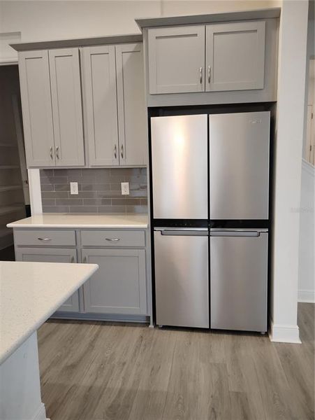 Furnished interior view inside a new home in , Orlando (Image 4).