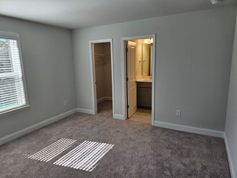 Spacious, unfurnished interior of a new home in Solserra, Shallotte (Image 12).