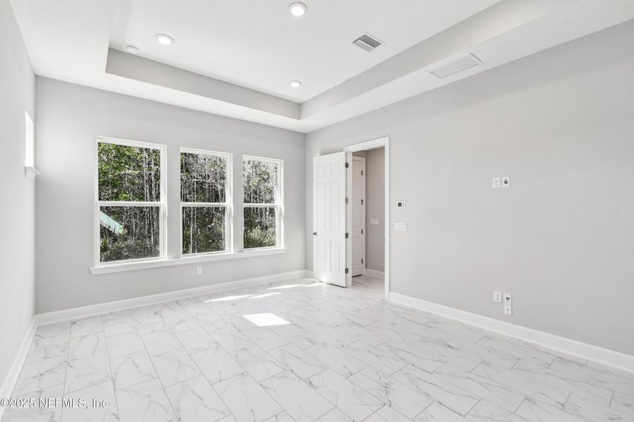 Spacious, unfurnished interior of a new home in Seabrook Village 40' Front Entry, Nocatee (Image 17).
