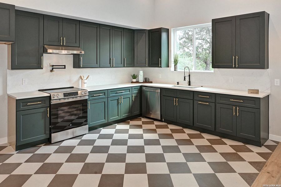 Furnished interior view inside a new home in , Fischer (Image 9).