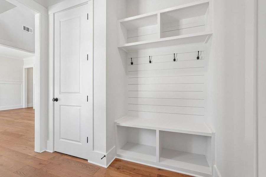 Spacious, unfurnished interior of a new home in Arden on Lanier, Cumming (Image 20).