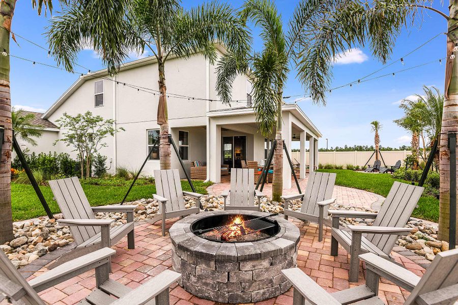 Representative exterior details of a home built from the Newbury Ii by Beazer Homes in Estates at Lake Jesup, Sanford (Image 3).