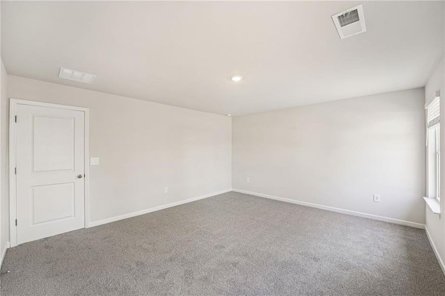 Spacious, unfurnished interior of a new home in Westmont Preserve, Powder Springs (Image 45).