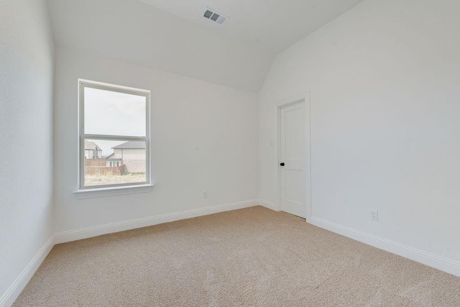 Spacious, unfurnished interior of a new home in Dominion of Pleasant Valley, Wylie (Image 20). Spacious, unfurnished interior of a new home in Dominion of Pleasant Valley, Wylie (Image 20).