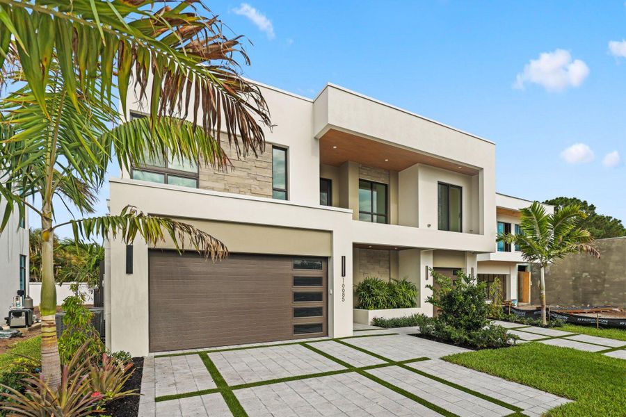 Aspen Model Exterior