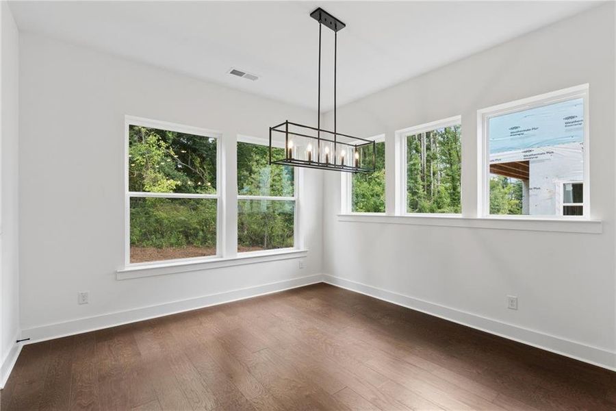 Spacious, unfurnished interior of a new home in Settingdown Farms, Cumming (Image 12).