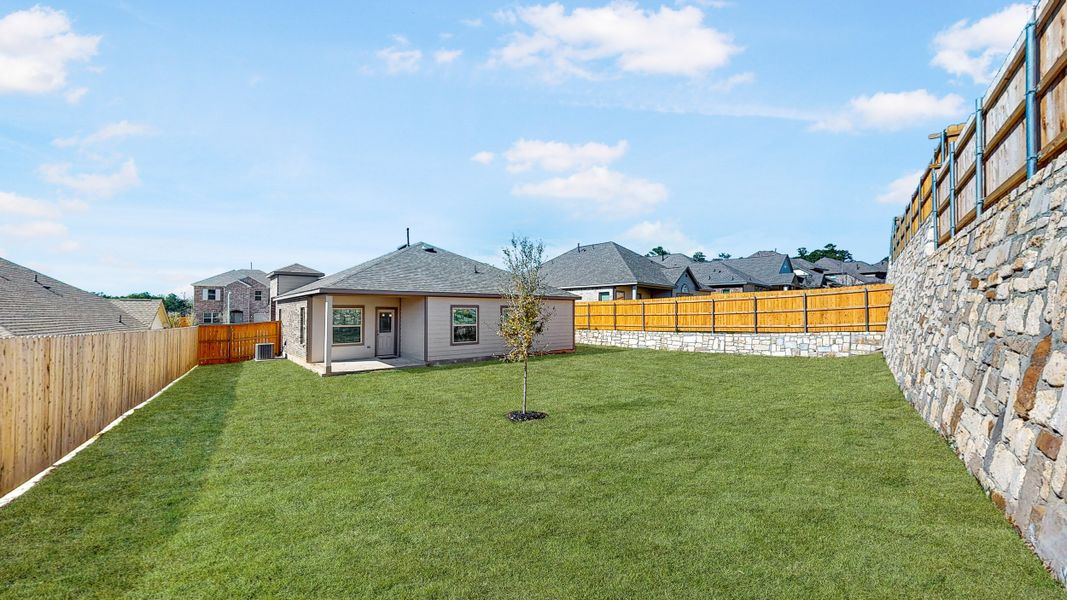 Representative exterior details of a home built from the Floor Plan 1500 by Colina Homes in Cypress Green, Hockley (Image 33).