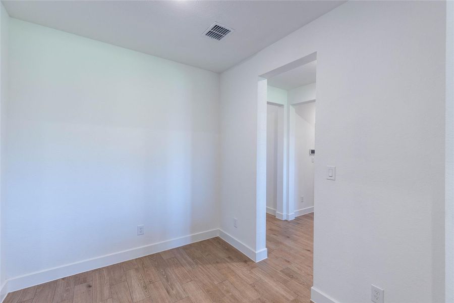 Spacious, unfurnished interior of a new home in River Ranch Estates, Dayton (Image 40).