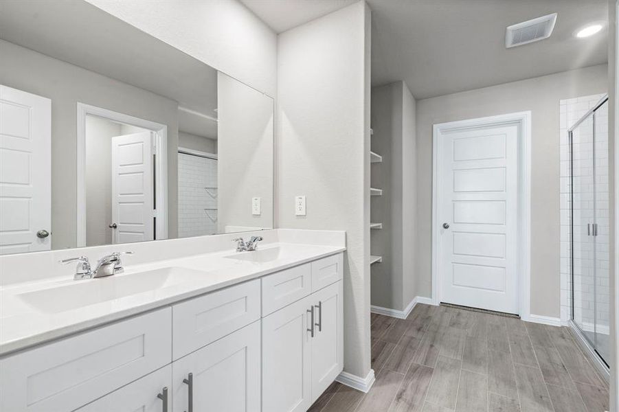 Furnished interior view inside a new home in , Fort Worth (Image 6).