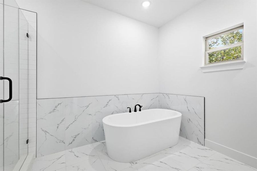 Furnished interior view inside a new home in , Gun Barrel City (Image 12).