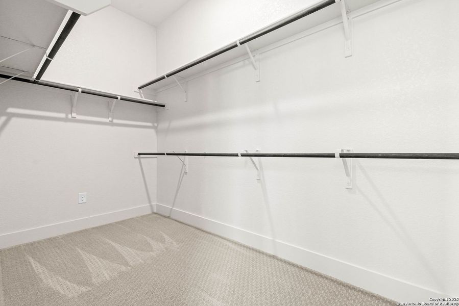 Spacious, unfurnished interior of a new home in Ventana - 70', Bulverde (Image 23).