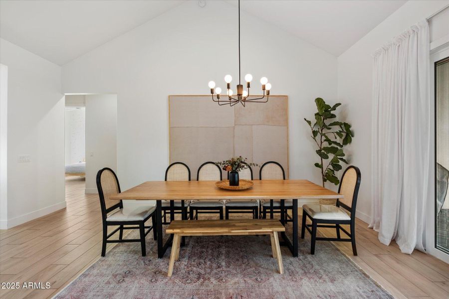 Large Dining Area Large Dining Area