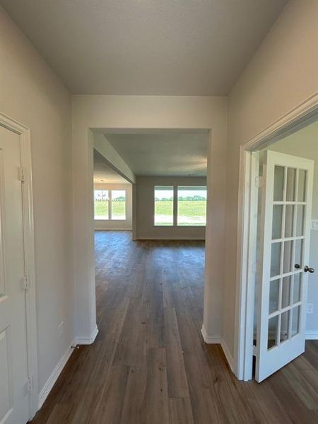 Spacious, unfurnished interior of a new home in Terra Escalante, Blue Ridge (Image 6).