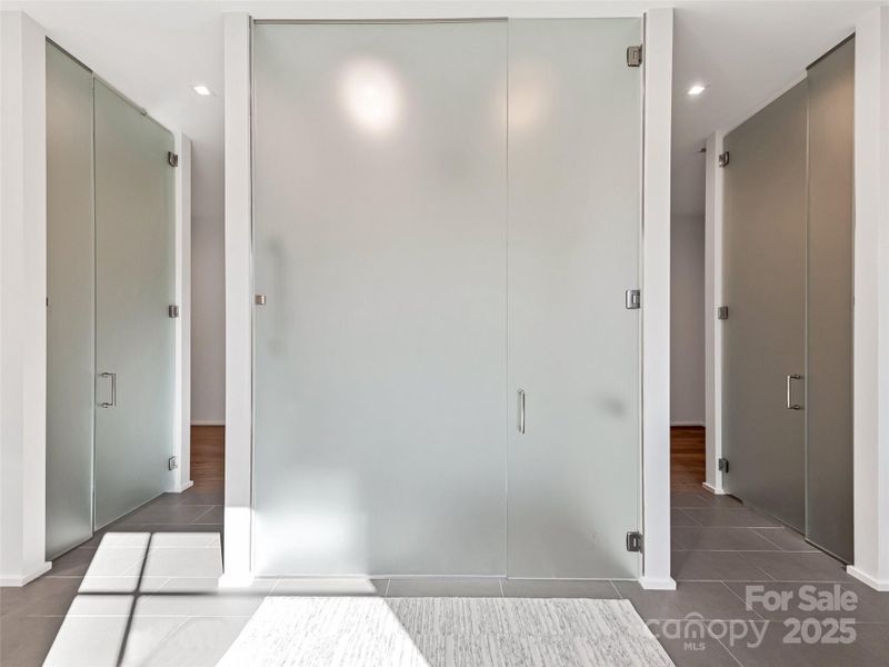 Spacious, unfurnished interior of a new home in , Arden (Image 20).