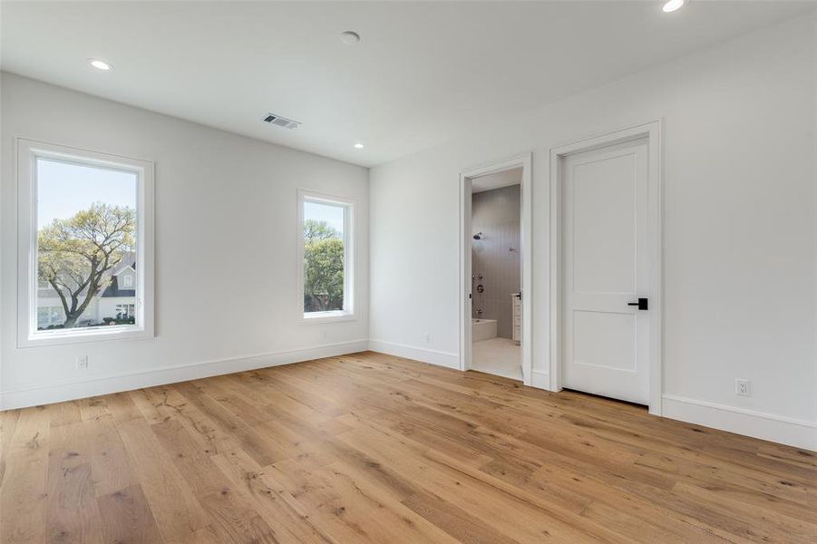 Pool Bath/Guest Suite