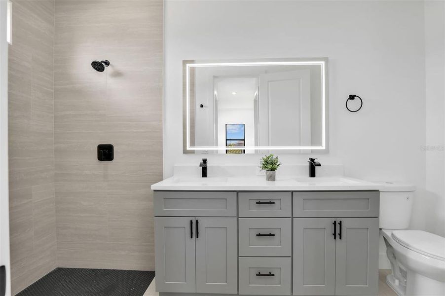 Furnished interior view inside a new home in , Cape Coral (Image 9).