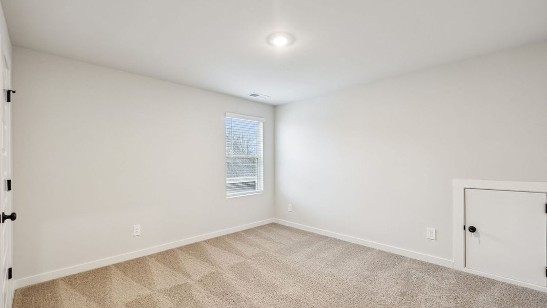 Spacious, unfurnished interior of a new home in Harvest Point, Spring Hill (Image 45).