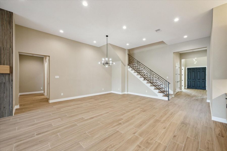Spacious, unfurnished interior of a new home in , Kemah (Image 21).