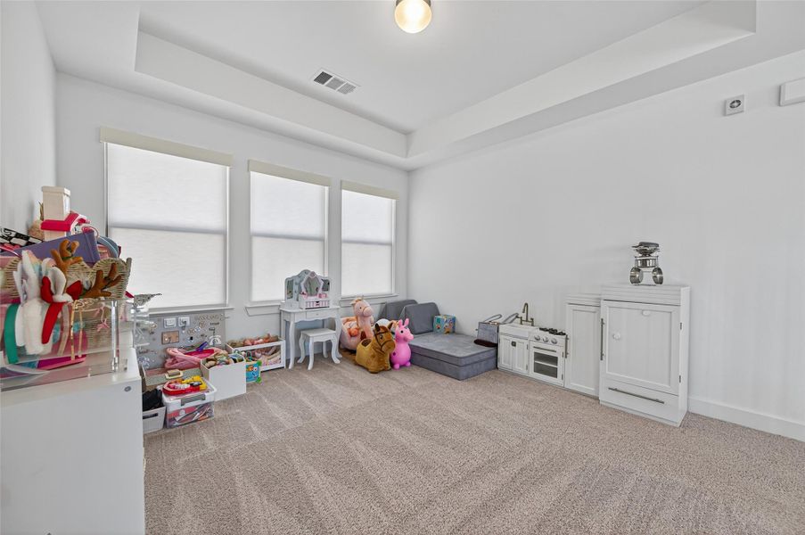 Furnished interior view inside a new home in Elyson - 40', Katy (Image 15). Furnished interior view inside a new home in Elyson - 40', Katy (Image 15).