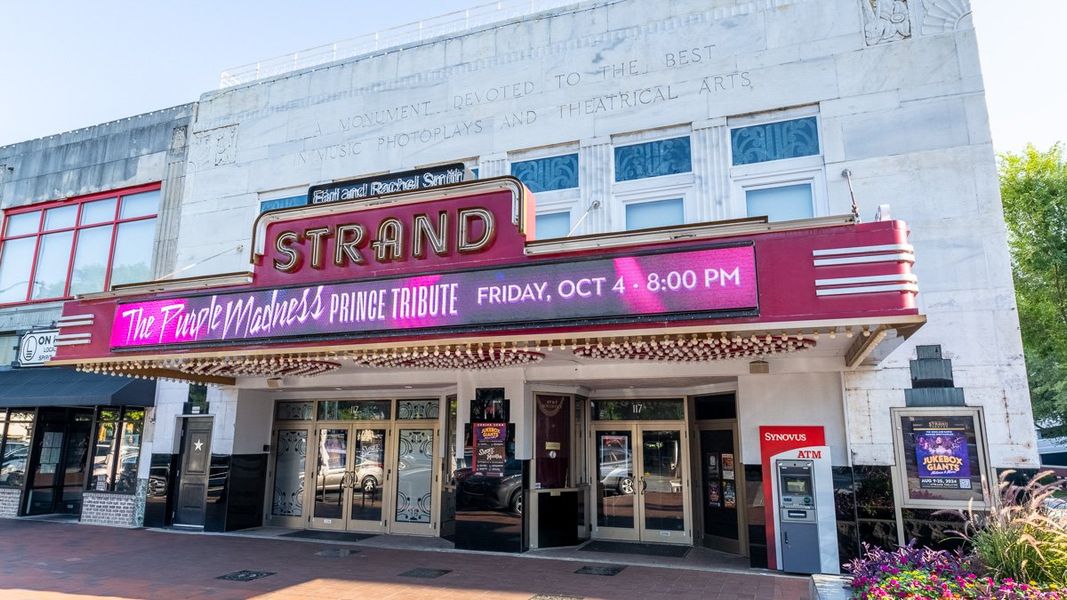 Image 20 representing the Robie by D.R. Horton in The Village at Sandy Plains, Marietta, GA.