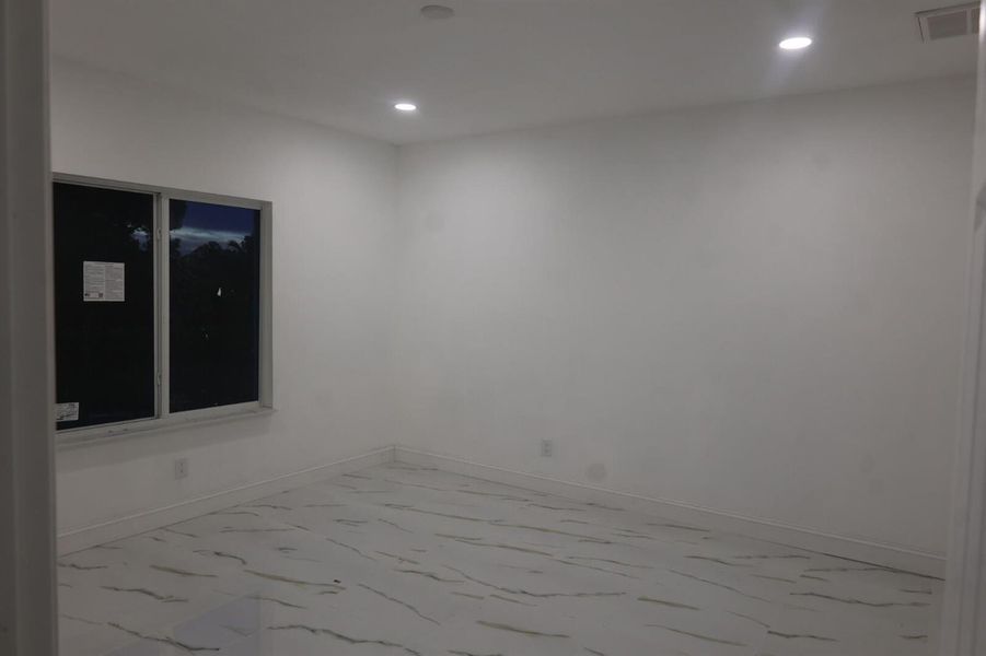 R6545703 2