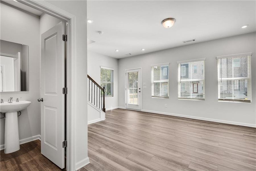 Spacious, unfurnished interior of a new home in Waverly at Buice Lake, Acworth (Image 18). Spacious, unfurnished interior of a new home in Waverly at Buice Lake, Acworth (Image 18).