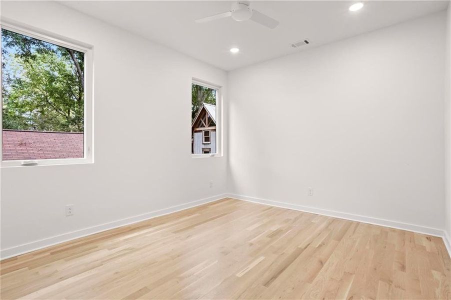 Spacious, unfurnished interior of a new home in , Atlanta (Image 23).