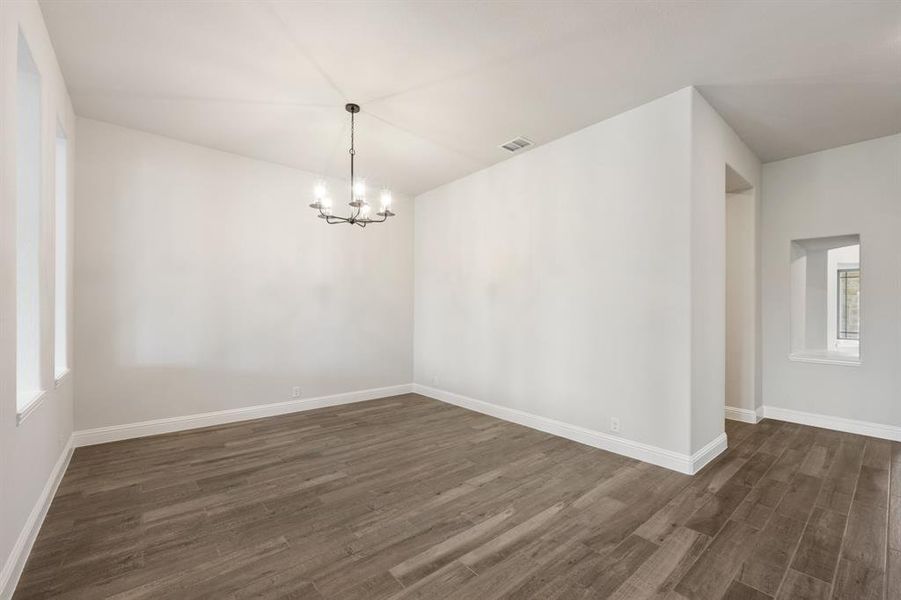 Spacious, unfurnished interior of a new home in Abe's Landing, Granbury (Image 28).