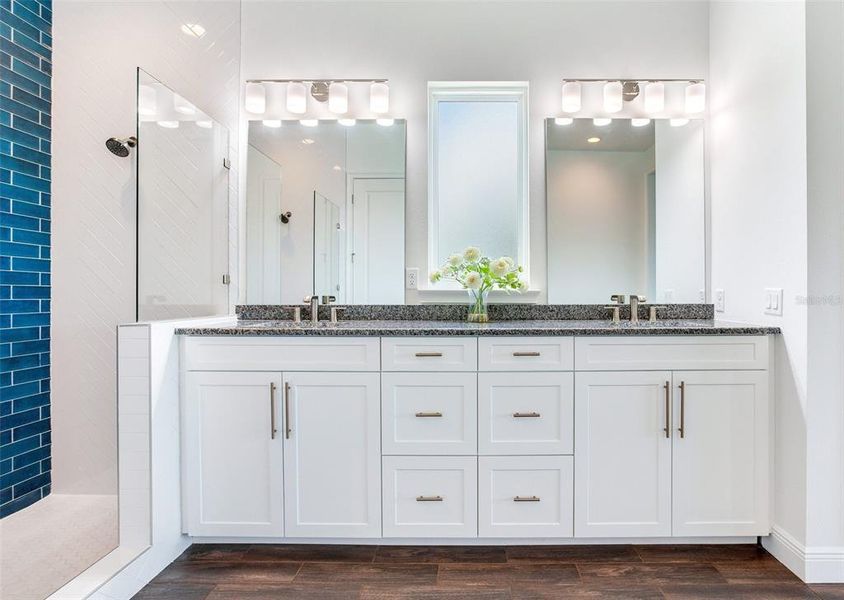 Furnished interior view inside a new home in , Treasure Island (Image 13).