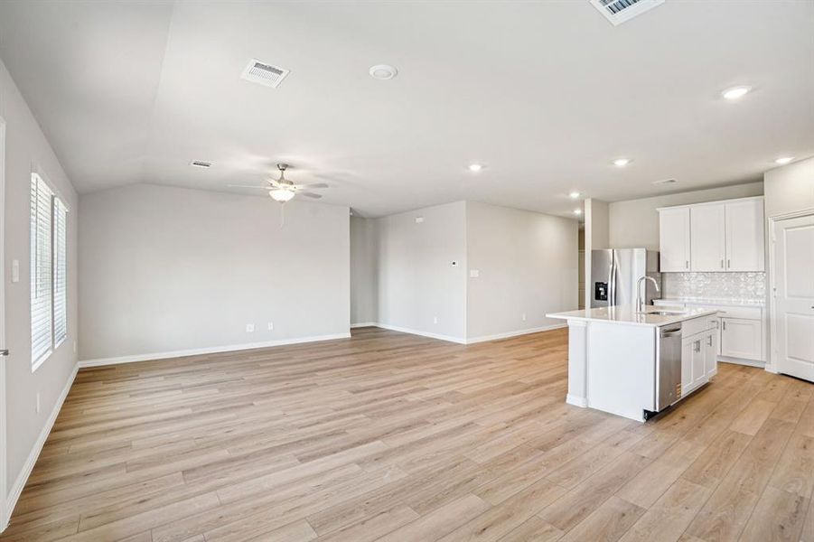 Spacious, unfurnished interior of a new home in Lakehaven - Signature Series, Farmersville (Image 25). Spacious, unfurnished interior of a new home in Lakehaven - Signature Series, Farmersville (Image 25).