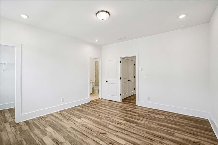 Spacious, unfurnished interior of a new home in Park Vue, Atlanta (Image 40).
