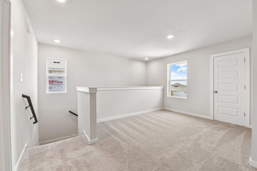 Spacious, unfurnished interior of a new home in Trinity Ranch, Elgin (Image 27).