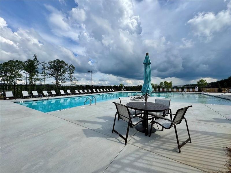 Community amenities in Eastlyn Crossing, Flowery Branch (Image 14).