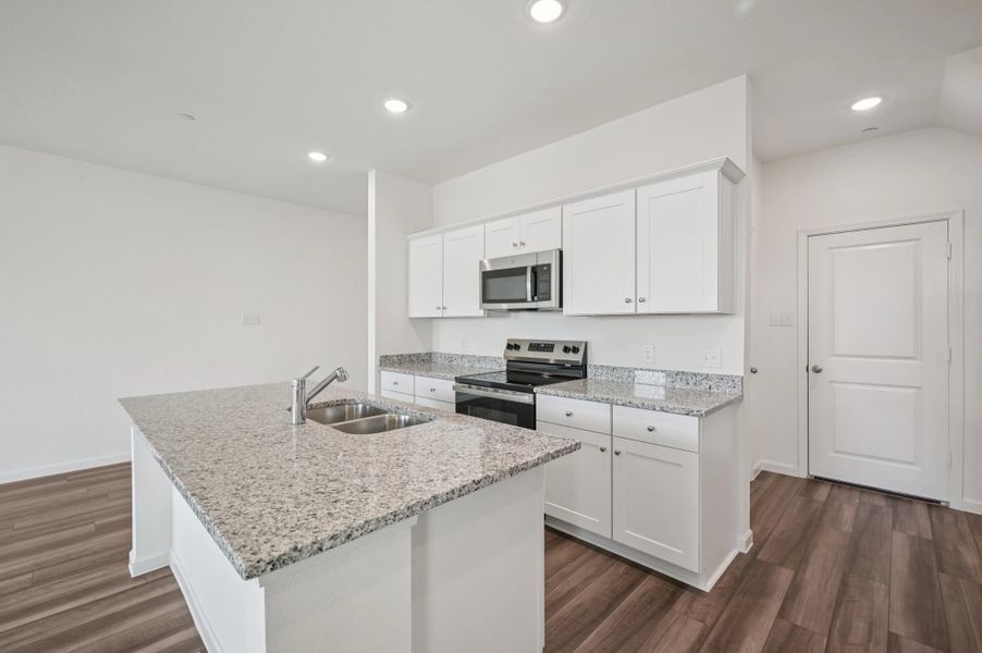 Representative furnished interior of a home built from the Rayne by Starlight Homes in Coyote Meadows, Anna (Image 12).